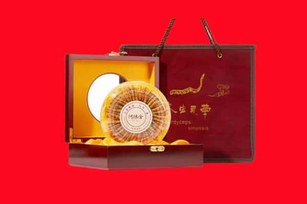收购资讯:哈尔滨方正回收冬虫夏草是按克吗